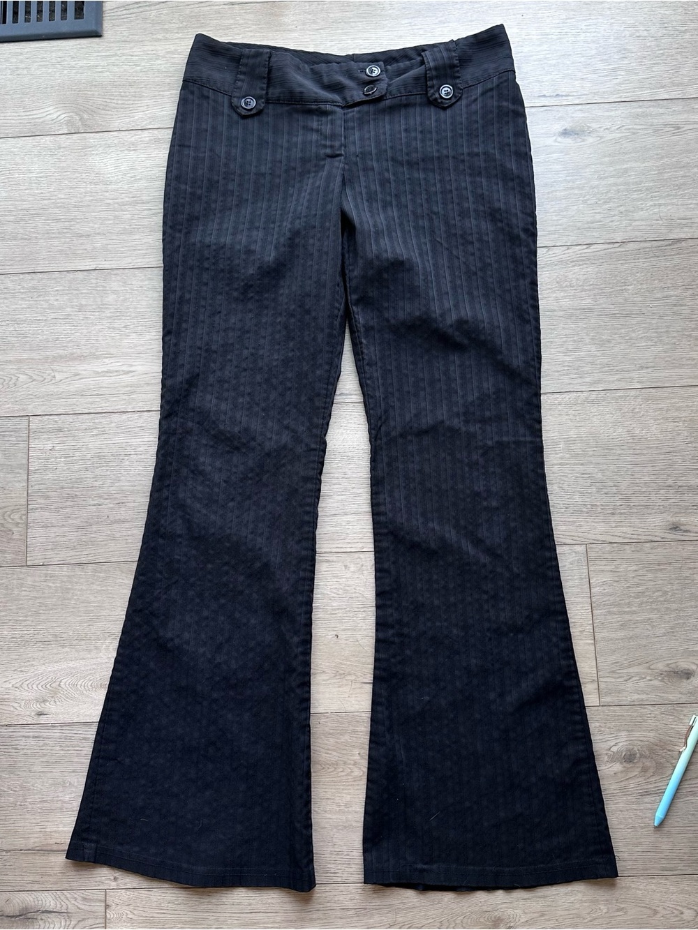 M Invasion Women’s Black Pinstripe Flare Dress Pants Size 11 Low Rise Y2K Career